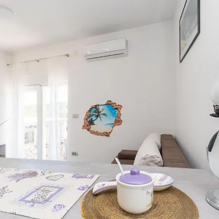 Neda With Heated Pool And Jacuzzi * Bilice